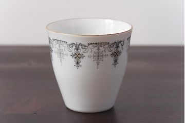 アンティーク雑貨　昭和期　日本陶器・ノリタケ(則武)　クラシカルなデザインの茶器5客セット