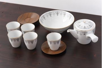 アンティーク雑貨　昭和期　日本陶器・ノリタケ(則武)　クラシカルなデザインの茶器5客セット
