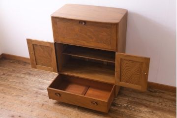 アンティーク家具　イギリスアンティーク　ERCOL(アーコール)　ドリンクキャビネット(サービングキャビネット、サイドボード)