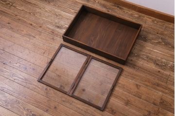 アンティーク雑貨　昭和レトロ　落ち着いた色合いが魅力の木製コレクションケース(ガラスケース・収納箱)(1)