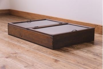 アンティーク雑貨　昭和レトロ　落ち着いた色合いが魅力の木製コレクションケース(ガラスケース・収納箱)(2)
