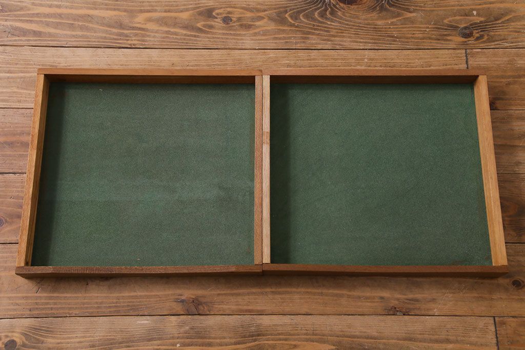 ビンテージ家具　北欧ヴィンテージ　チーク材　コンパクトに使えるシンプルなサイドボード(収納棚、ダイニングボード)