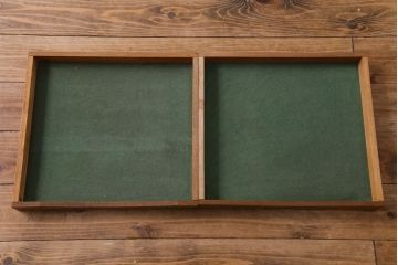 ビンテージ家具　北欧ヴィンテージ　チーク材　コンパクトに使えるシンプルなサイドボード(収納棚、ダイニングボード)