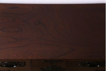 中古　前面ケヤキ材　深い色味が落ち着いた雰囲気を醸し出す仙台箪笥(衣装箪笥、整理箪笥、引き出し)