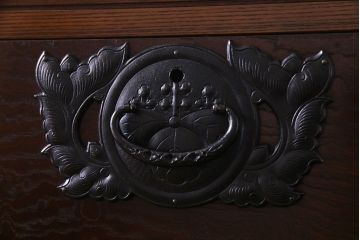 中古　前面ケヤキ材　深い色味が落ち着いた雰囲気を醸し出す仙台箪笥(衣装箪笥、整理箪笥、引き出し)