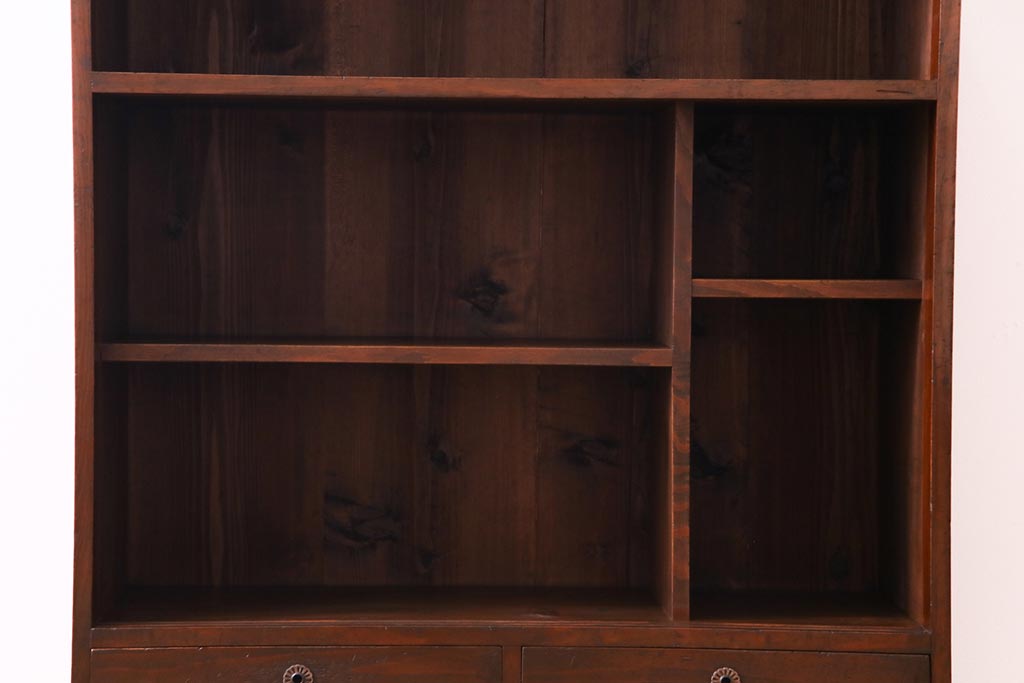 レトロ家具　昭和レトロ　引き戸の横桟がアクセントの味わいある戸棚(収納棚)