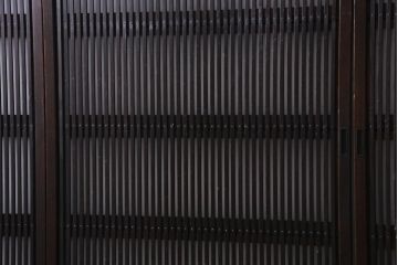 和製アンティーク　裏ガラス入り　すすけた味わいが渋さのある格子戸4枚セット(引き戸、建具)