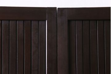 和製アンティーク　ヒノキ材　洗練された和モダンの空間におすすめの平格子戸2枚セット　(R-031280)