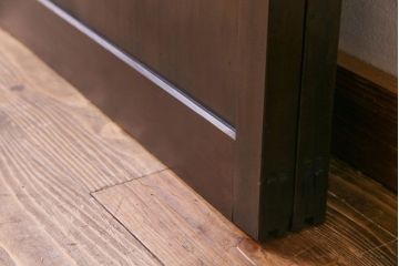 和製アンティーク　ヒノキ材　洗練された和モダンの空間におすすめの平格子戸2枚セット　(R-031280)