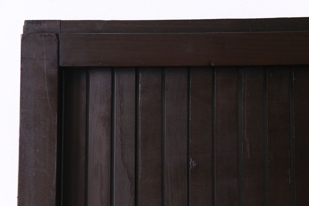 和製アンティーク　ヒノキ材　洗練された和モダンの空間におすすめの平格子戸2枚セット　(R-031280)