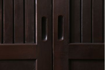 和製アンティーク　ヒノキ材　洗練された和モダンの空間におすすめの平格子戸(引き戸、建具)2枚組