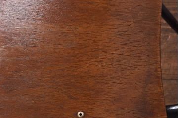 ヴィンテージ家具　イギリスビンテージ　レトロな雰囲気が漂うスクールチェア(鉄脚チェア、椅子)(2)