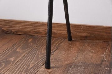 ヴィンテージ家具　イギリスビンテージ　レトロな雰囲気が漂うスクールチェア(鉄脚チェア、椅子)(2)