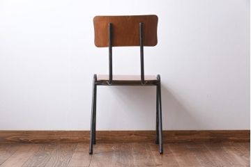 ヴィンテージ家具　イギリスビンテージ　レトロな雰囲気が漂うスクールチェア(鉄脚チェア、椅子)(2)