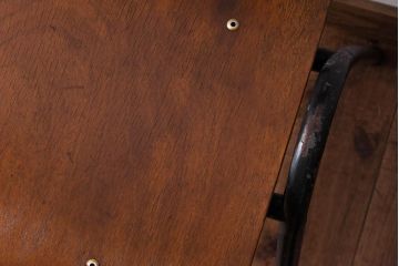 ヴィンテージ家具　イギリスビンテージ　レトロな雰囲気が漂うスクールチェア(鉄脚チェア、椅子)(3)