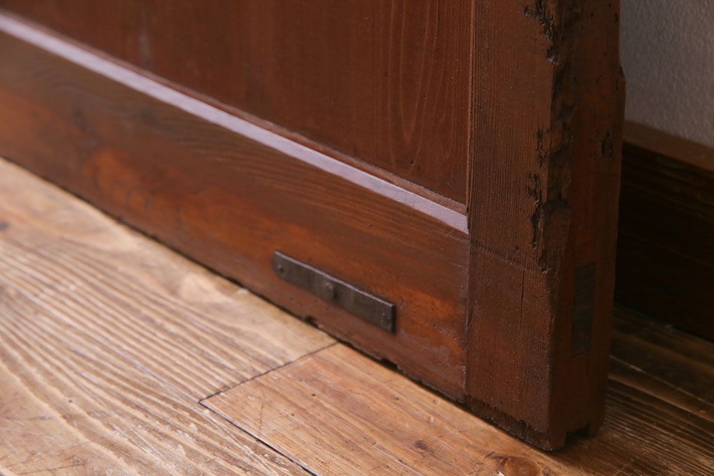 和製アンティーク　ヒノキ材　リメイク　色ガラスレトロモダンな印象の蔵戸　(R-031286)