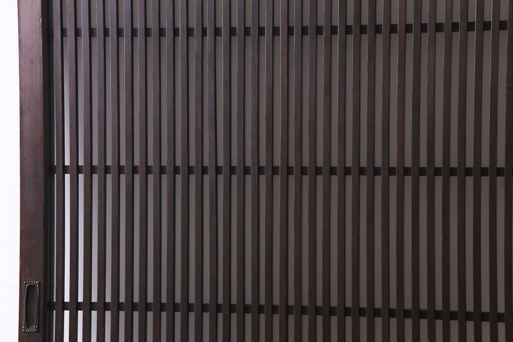 和製アンティーク　ヒノキ材　落ち着きと品のあるガラス入り格子蔵戸(格子戸、建具、引き戸、玄関戸)