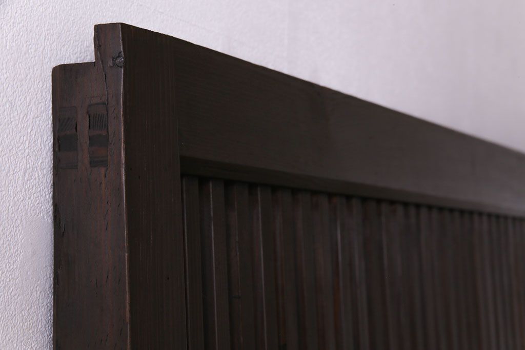 和製アンティーク　ヒノキ材　落ち着きと品のあるガラス入り格子蔵戸(格子戸、建具、引き戸、玄関戸)