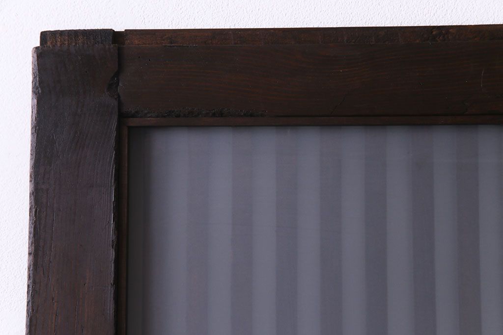 和製アンティーク　ヒノキ材　落ち着きと品のあるガラス入り格子蔵戸(格子戸、建具、引き戸、玄関戸)