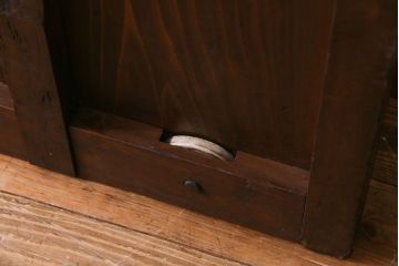 和製アンティーク　ヒノキ材　開放感のある作りのガラス入り格子蔵戸(引き戸、格子戸、建具、玄関戸)