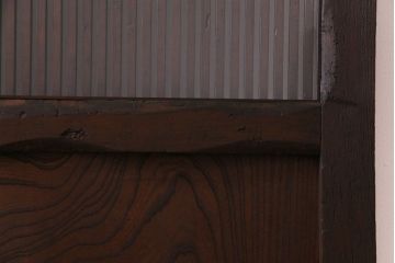 和製アンティーク　ガラス入り　亀の意匠が施された格子蔵戸(引き戸、ガラス戸、建具、玄関戸)