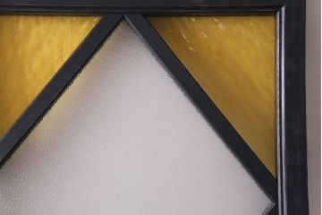 和製アンティーク　リメイク　色ガラス入りの大きなペイントガラス戸(引き戸、建具、玄関戸)