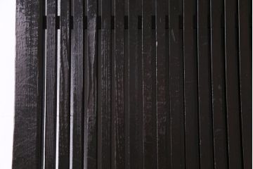 和製アンティーク　明治期　ケヤキ・ヒノキ材　縦桟が目を引く格子蔵戸(格子戸、引き戸、建具、玄関戸)