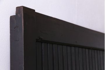 和製アンティーク　明治期　ケヤキ・ヒノキ材　縦桟が目を引く格子蔵戸(格子戸、引き戸、建具、玄関戸)