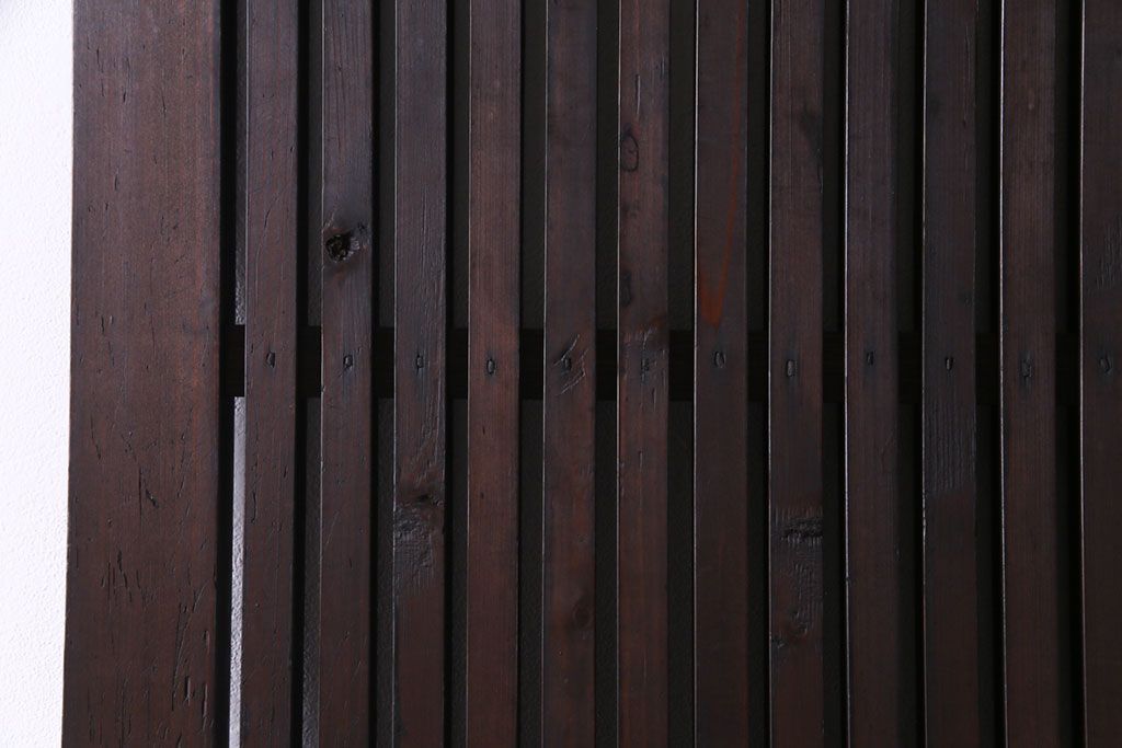 和製アンティーク　明治期　ケヤキ・ヒノキ材　縦桟が目を引く格子蔵戸(格子戸、引き戸、建具、玄関戸)