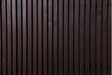 和製アンティーク　明治期　ケヤキ・ヒノキ材　縦桟が目を引く格子蔵戸(格子戸、引き戸、建具、玄関戸)