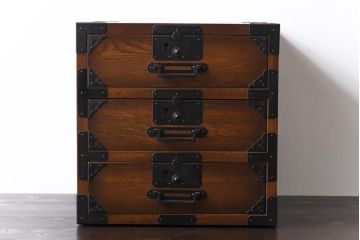 中古　飛騨産業　キツツキマーク　モダンな木味が魅力の小引き出し(小箪笥、チェスト)