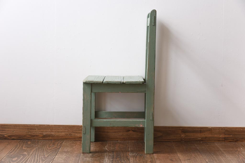 ペイント家具　シャビーな風合いが魅力のキッズチェア(椅子)(1)