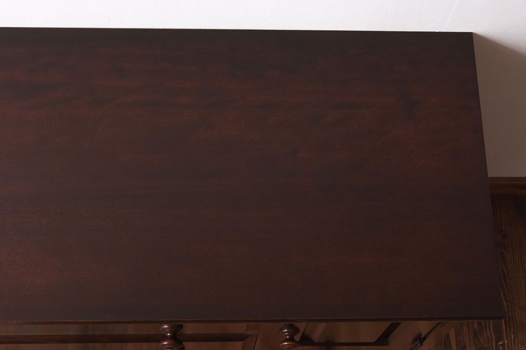 リメイク　北海道民芸家具　落ち着いた木の質感が感じられるサイドボード(リビングボード、チェスト、引き出し)