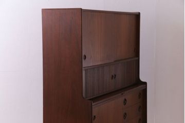 ヴィンテージ家具　北欧ビンテージ　デンマーク　レトロにもモダンにもおすすめの作業台付きキャビネット(ダイニングボード、サイドキャビネット)