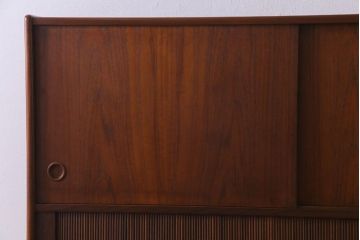 ヴィンテージ家具　北欧ビンテージ　デンマーク　レトロにもモダンにもおすすめの作業台付きキャビネット(ダイニングボード、サイドキャビネット)