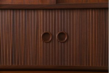 ヴィンテージ家具　北欧ビンテージ　デンマーク　レトロにもモダンにもおすすめの作業台付きキャビネット(ダイニングボード、サイドキャビネット)