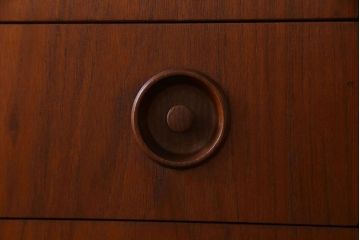 ヴィンテージ家具　北欧ビンテージ　デンマーク　レトロにもモダンにもおすすめの作業台付きキャビネット(ダイニングボード、サイドキャビネット)