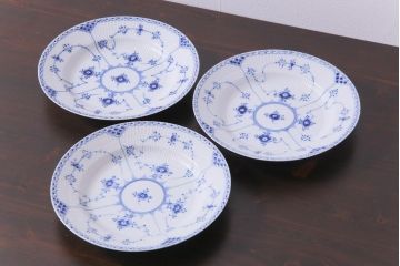 中古　ROYAL COPENHAGEN(ロイヤルコペンハーゲン)　ブルーフルーテッド　ハーフレース　プレート3枚セット(皿、洋食器)(定価約6万5千円)