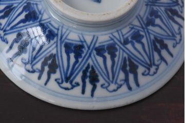 古民具・骨董　幕末明治期　大きく描かれた文様が目を引く蓋付茶碗(和食器)2客セット(1)