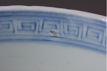 古民具・骨董　幕末明治期　大きく描かれた文様が目を引く蓋付茶碗(和食器)2客セット(1)