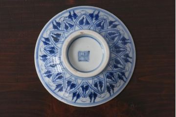 古民具・骨董　幕末明治期　大きく描かれた文様が目を引く蓋付茶碗(和食器)2客セット(2)