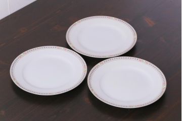 日本陶器　オールドノリタケ(Noritake、則武)　淡い色の小花が愛らしいプレート(皿)3枚セット(2)