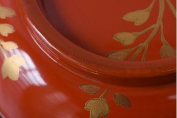 金彩の桐紋が存在感を放つ蓋付き木製椀(漆器、和食器)5客セット