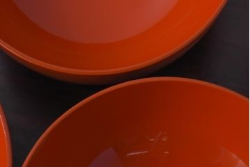 金彩の桐紋が存在感を放つ蓋付き木製椀(漆器、和食器)5客セット