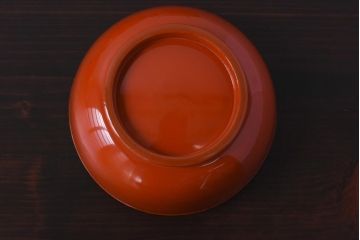 金彩の桐紋が存在感を放つ蓋付き木製椀(漆器、和食器)5客セット
