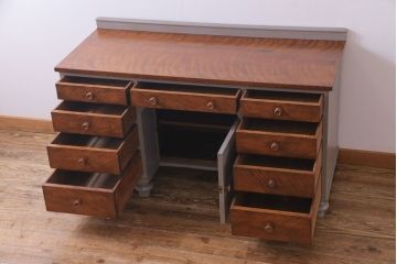 ペイント家具　メープル材　上品な木目が印象的なフランスアンティークの両袖デスク(机、在宅ワーク、在宅用作業台、ワークデスク)