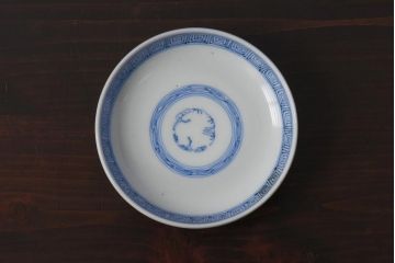 古民具・骨董　幕末明治期　線描染付　細かな図柄が味わい深い蓋付茶碗(和食器)2客セット(2)