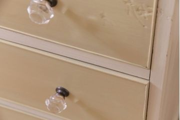 ペイント家具　ガラス取っ手がおしゃれなフレンチナチュラルのチェスト(引き出し)