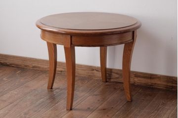 中古　天童木工　木目を生かした天板がおしゃれなラウンドテーブル(サイドテーブル、カフェテーブル)(2)