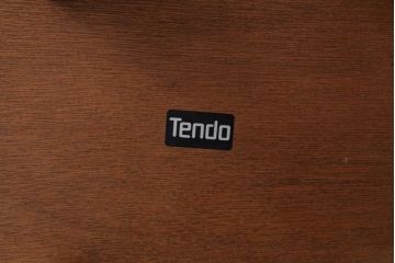 中古　天童木工　木目を生かした天板がおしゃれなラウンドテーブル(サイドテーブル、カフェテーブル)
